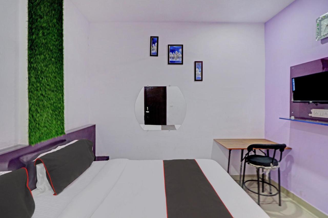Oyo 81168 Collection O Dwarka Mor New Delhi Exterior photo